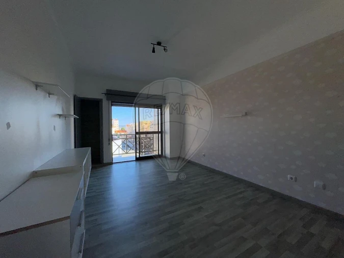Apartamento T3 para Arrendamento em São João Baptista Foto 4