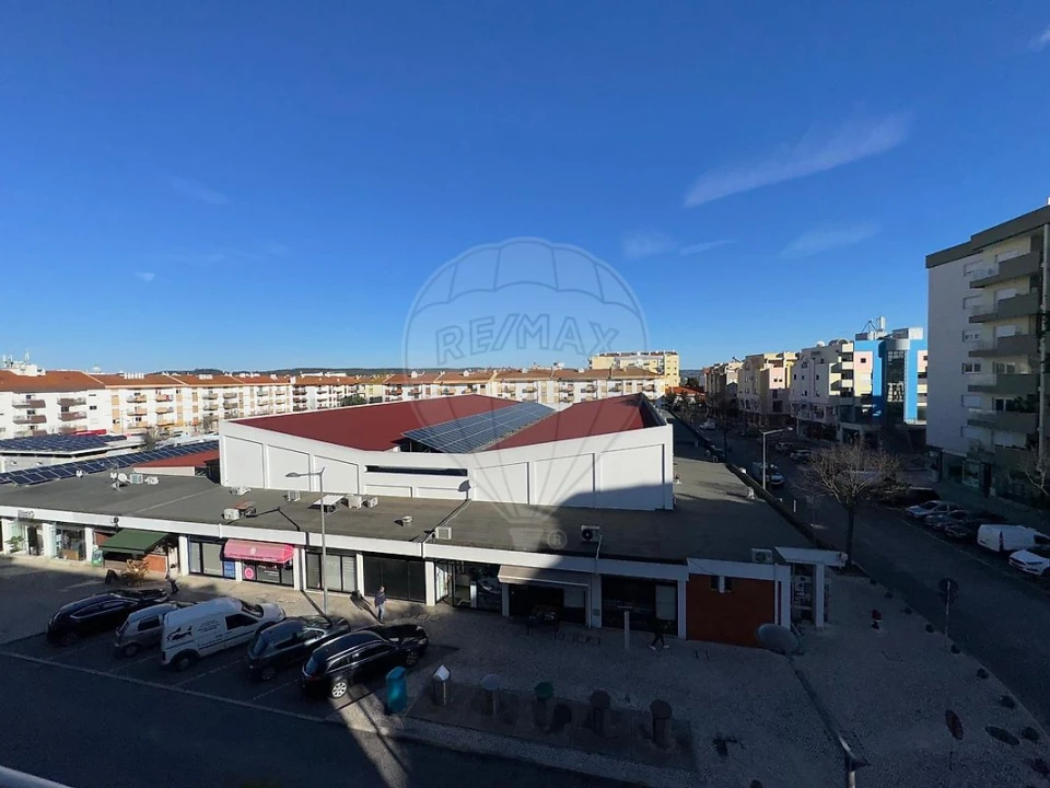 Apartamento T3 para Arrendamento em São João Baptista Foto 9