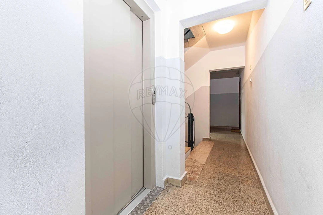 Apartamento T2 para Arrendamento em Olivais Foto 21
