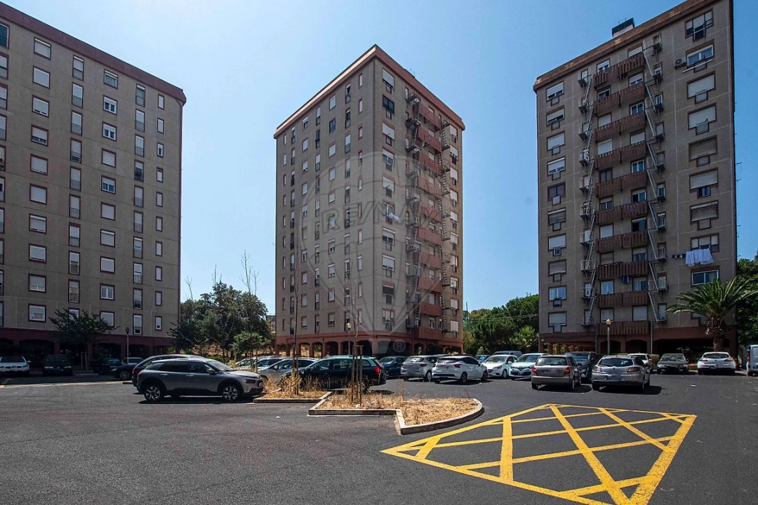 Apartamento T2 para Arrendamento em Olivais Foto 2