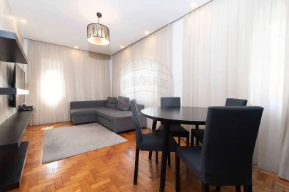Apartamento T2 para Arrendamento em Olivais