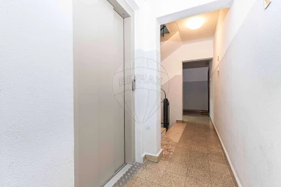 Apartamento T2 para Arrendamento em Olivais