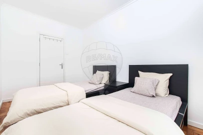 Apartamento T2 para Arrendamento em Olivais