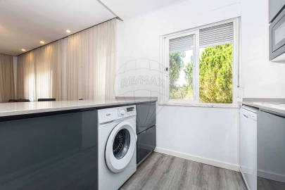 Apartamento T2 para Arrendamento em Olivais