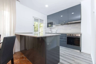 Apartamento T2 para Arrendamento em Olivais