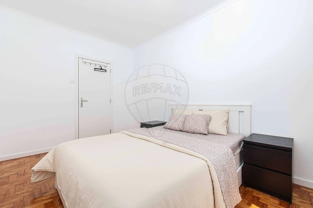 Apartamento T2 para Arrendamento em Olivais Foto 6