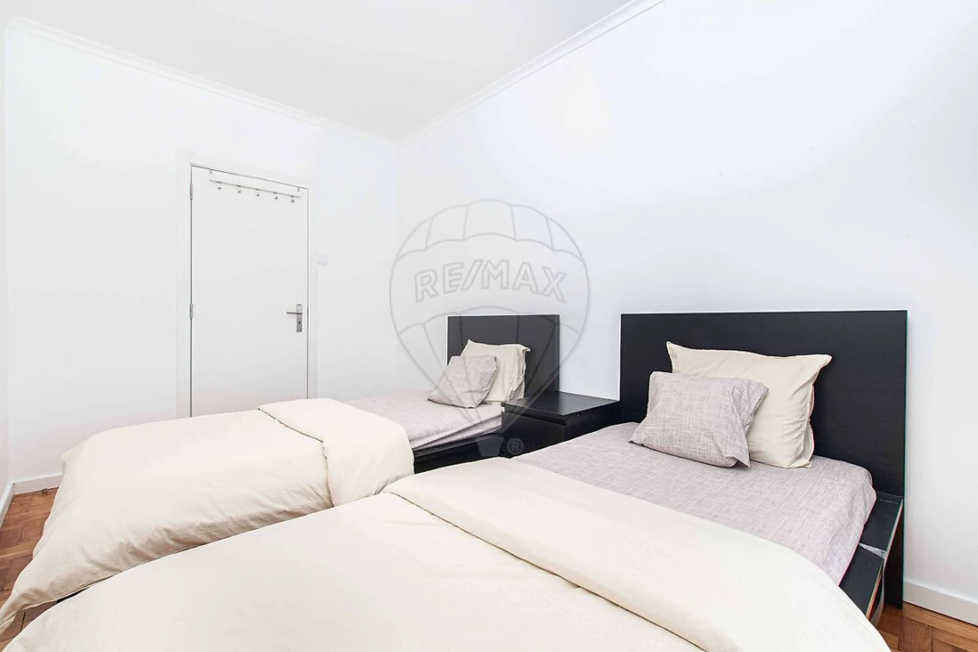 Apartamento T2 para Arrendamento em Olivais Foto 9