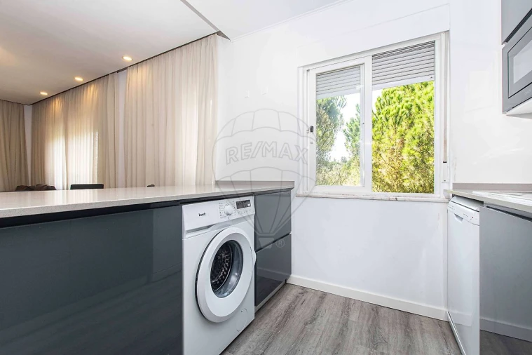 Apartamento T2 para Arrendamento em Olivais Foto 17