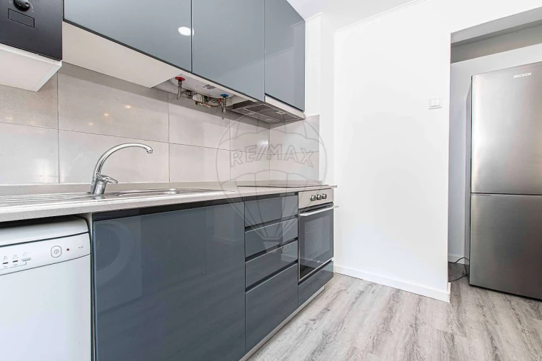Apartamento T2 para Arrendamento em Olivais Foto 18