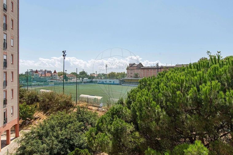 Apartamento T2 para Arrendamento em Olivais Foto 22
