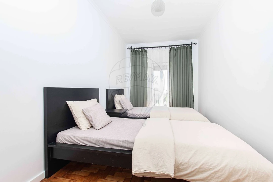 Apartamento T2 para Arrendamento em Olivais Foto 7