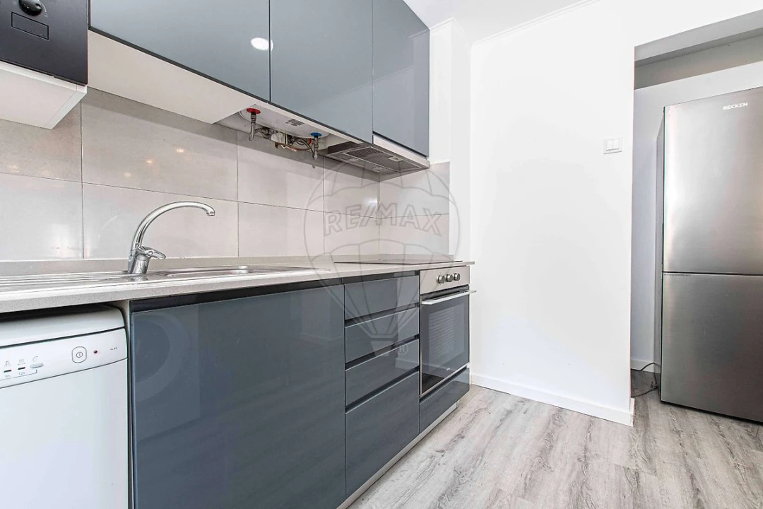 Apartamento T2 para Arrendamento em Olivais Foto 18