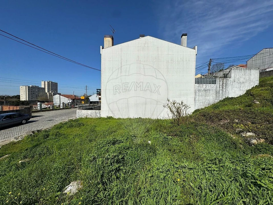 Terreno para Venda em Pedrouços Foto 2