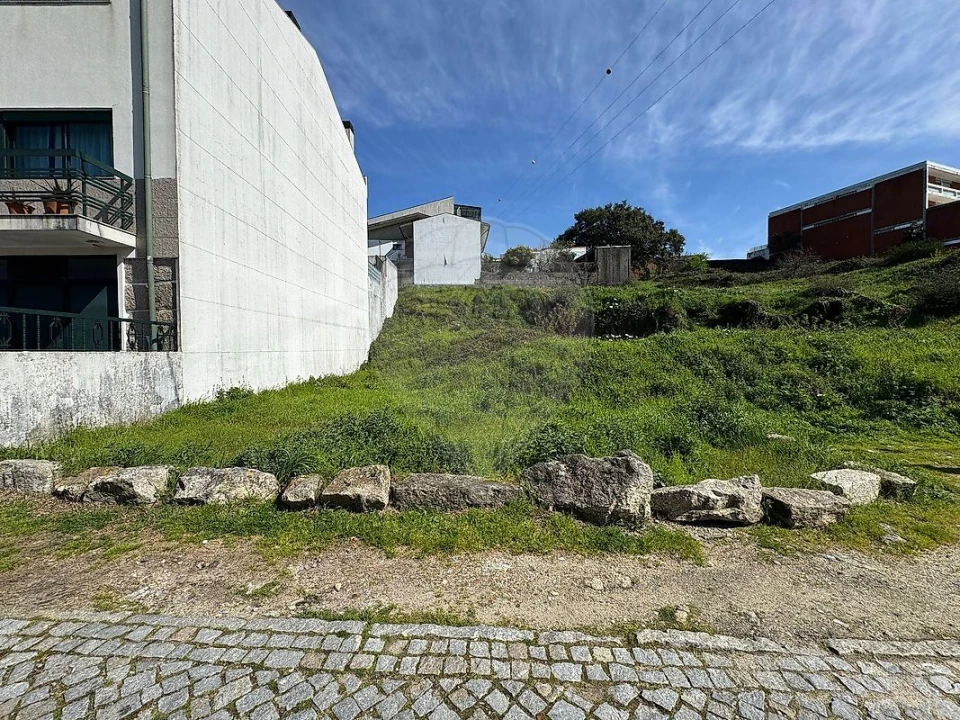 Terreno para Venda em Pedrouços Foto 3