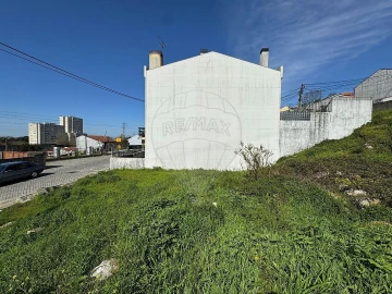 Terreno para Venda em Pedrouços