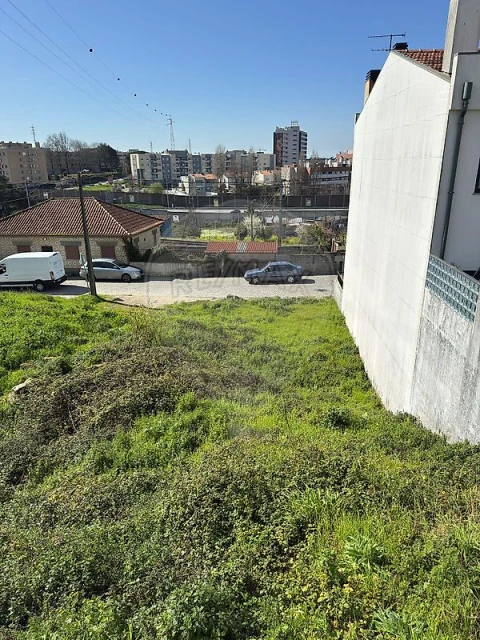 Terreno para Venda em Pedrouços
