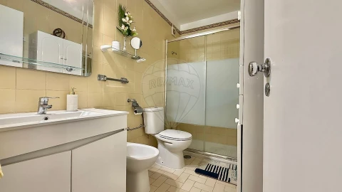 Apartamento para Venda em Costa da Caparica