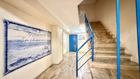 Apartamento para Venda em Costa da Caparica