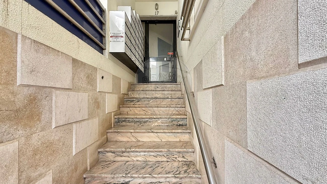 Apartamento para Venda em Costa da Caparica Foto 21