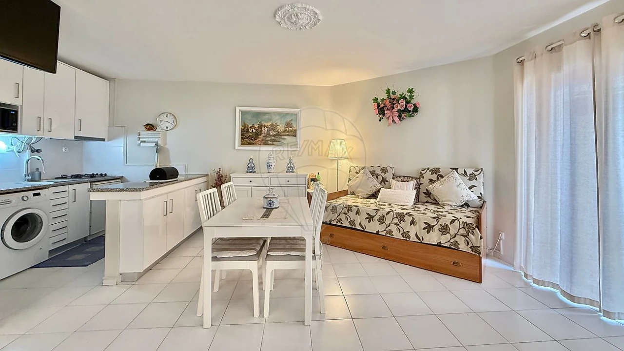 Apartamento para Venda em Costa da Caparica Foto 6
