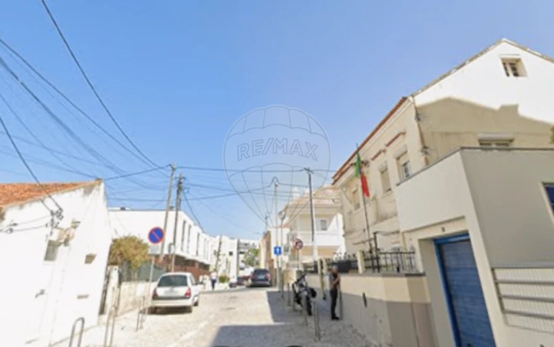 Apartamento T0 para Venda em Costa da Caparica Foto 6