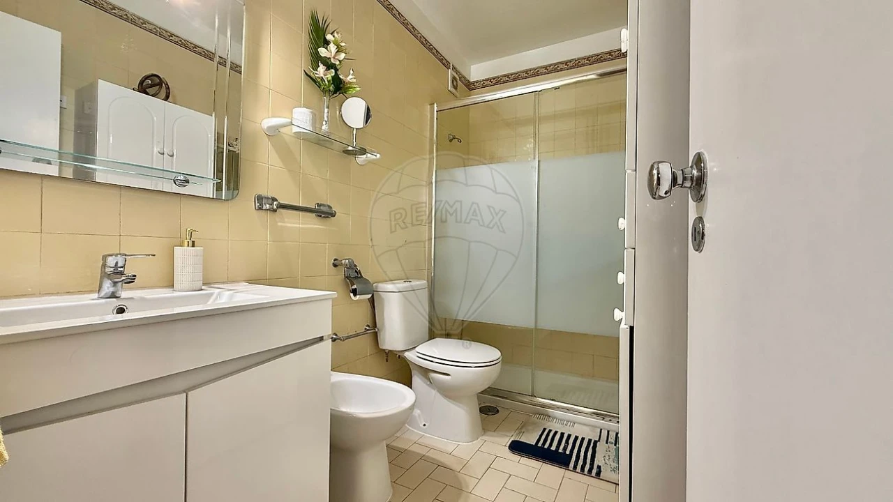 Apartamento para Venda em Costa da Caparica Foto 18