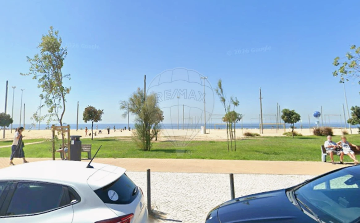 Apartamento T0 para Venda em Costa da Caparica Foto 1