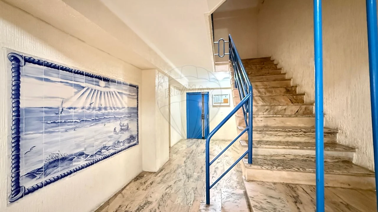 Apartamento para Venda em Costa da Caparica Foto 19