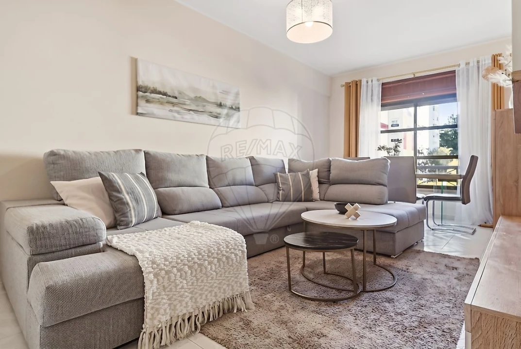 Apartamento T2 para Venda em Algueirão-Mem Martins Foto 3