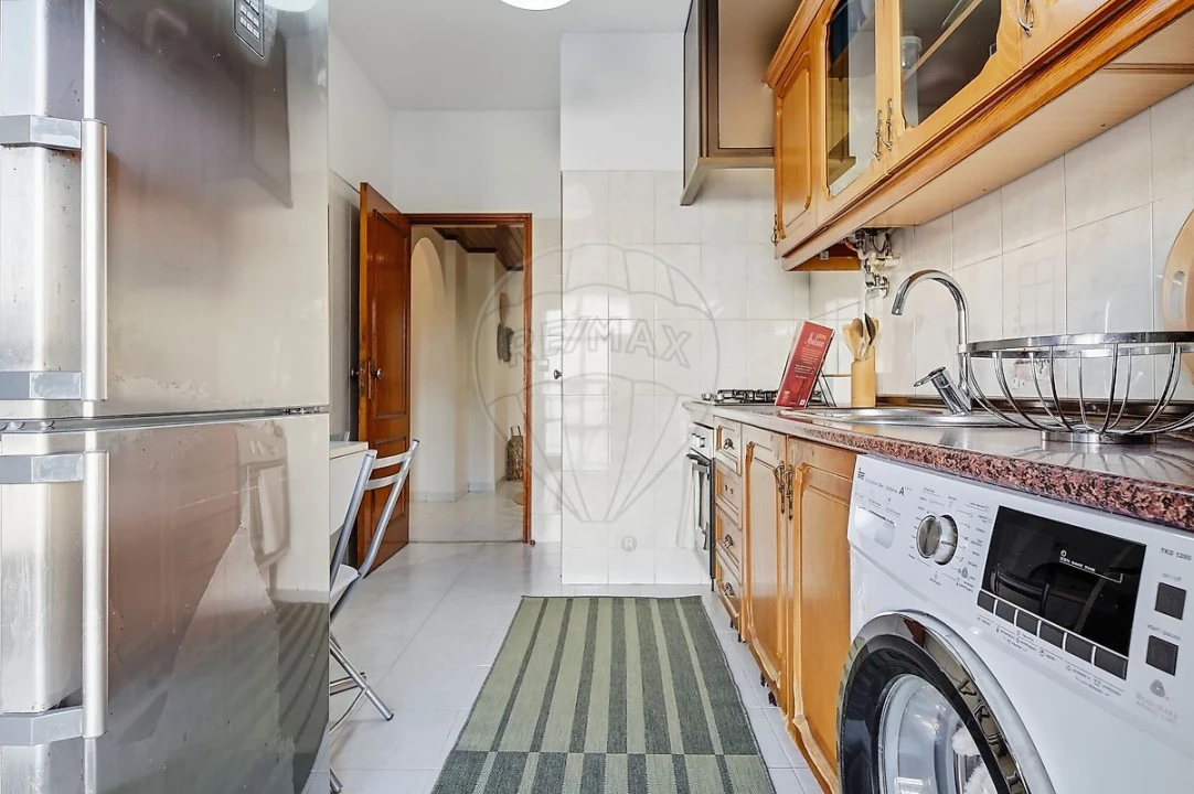 Apartamento T2 para Venda em Algueirão-Mem Martins Foto 12