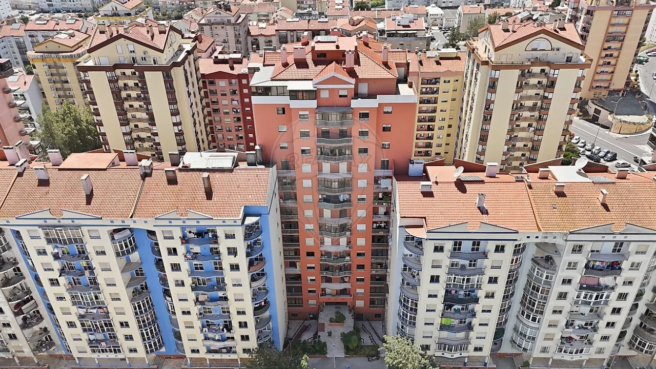 Apartamento T2 para Venda em Algueirão-Mem Martins Foto 38