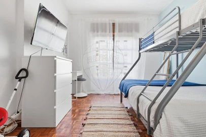 Apartamento T2 para Venda em Algueirão-Mem Martins