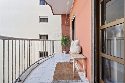 Apartamento T2 para Venda em Algueirão-Mem Martins