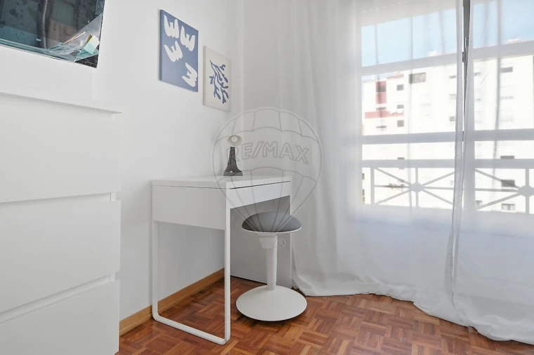Apartamento T2 para Venda em Algueirão-Mem Martins Foto 24