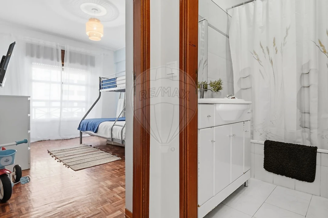 Apartamento T2 para Venda em Algueirão-Mem Martins Foto 25