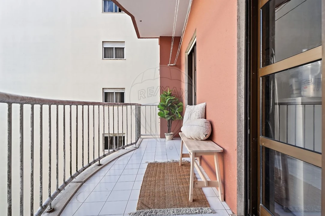 Apartamento T2 para Venda em Algueirão-Mem Martins Foto 30