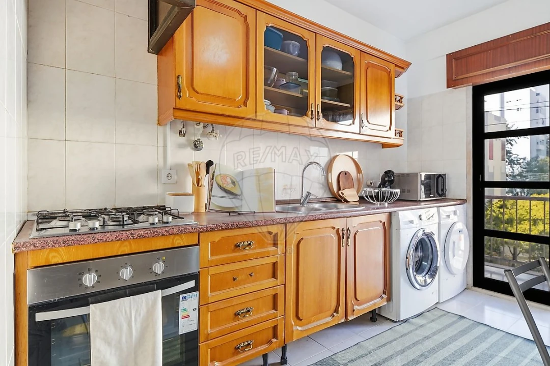 Apartamento T2 para Venda em Algueirão-Mem Martins Foto 11