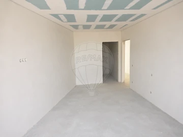 Moradia T2 para Venda em Almargem do Bispo, Pêro Pinheiro e Montelavar