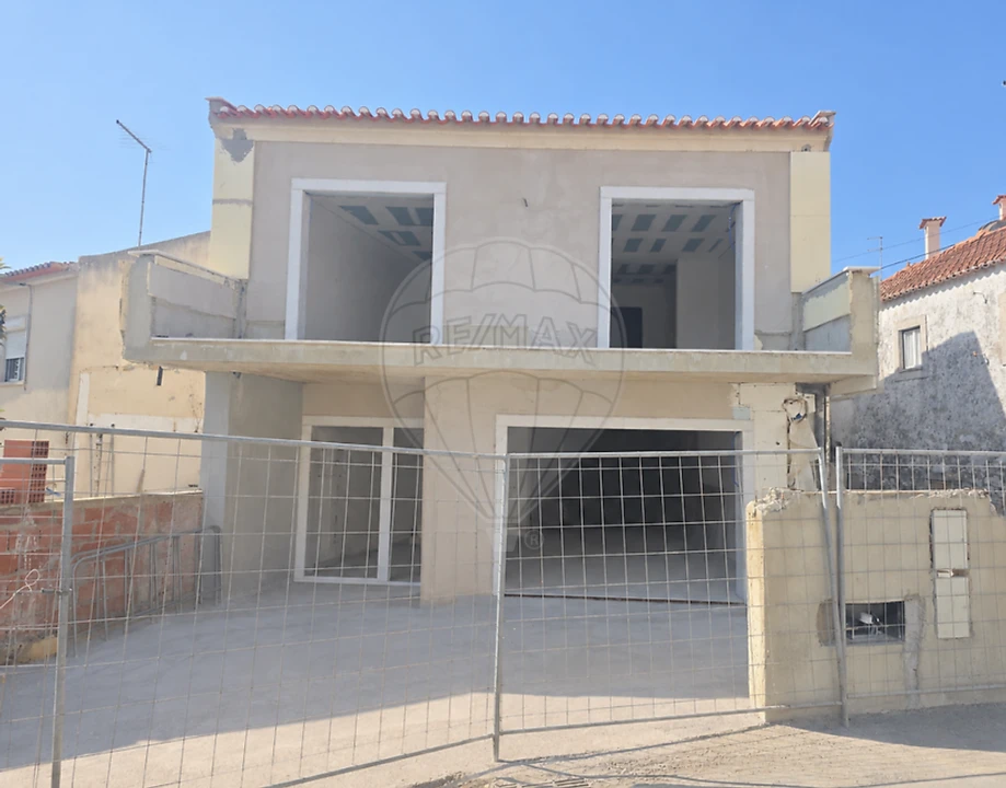 Moradia T2 para Venda em Almargem do Bispo, Pêro Pinheiro e Montelavar Foto 9