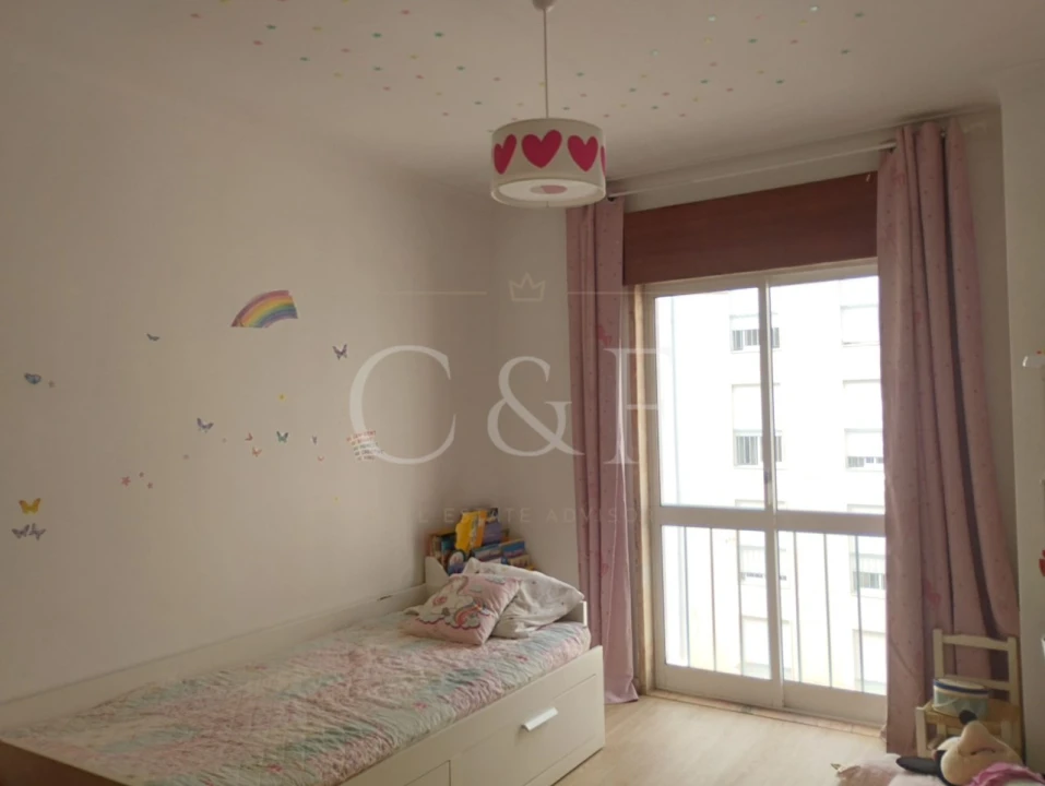 Apartamento T2 para Venda em Rio de Mouro Foto 12