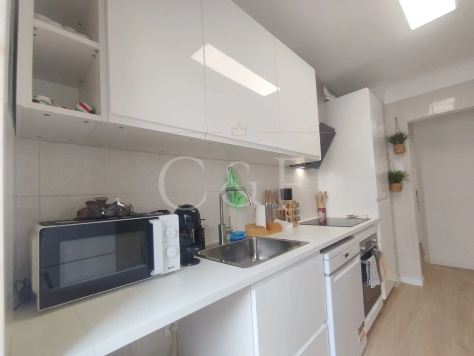 Apartamento T2 para Venda em Rio de Mouro Foto 19