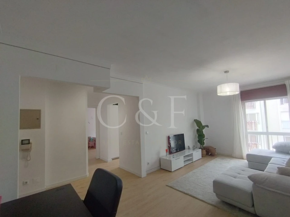 Apartamento T2 para Venda em Rio de Mouro Foto 23