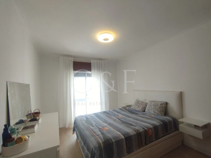 Apartamento T2 para Venda em Rio de Mouro Foto 4