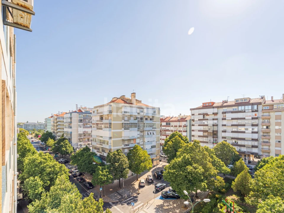 Apartamento T2 para Arrendamento em Benfica Foto 18