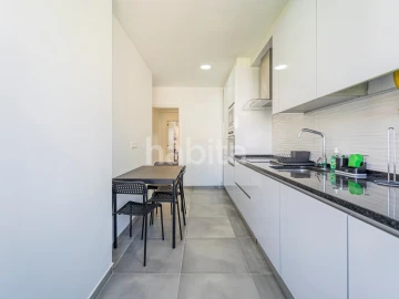 Apartamento T2 para Arrendamento em Benfica