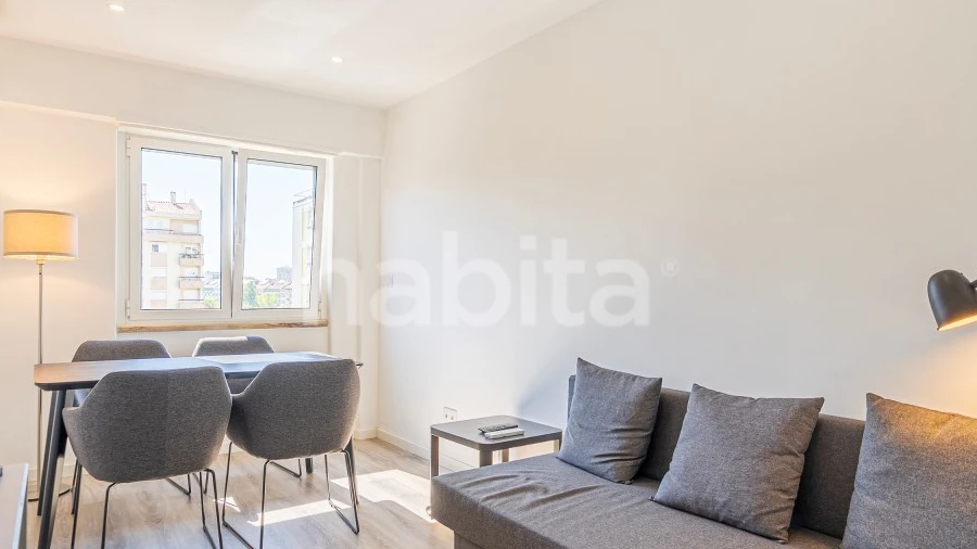 Apartamento T2 para Arrendamento em Benfica