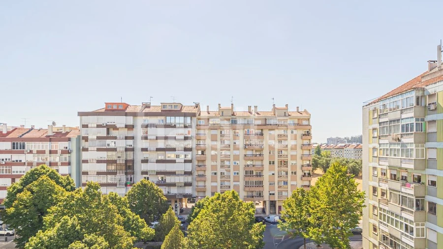 Apartamento T2 para Arrendamento em Benfica