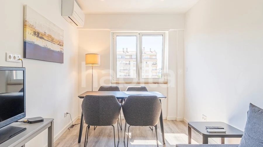 Apartamento T2 para Arrendamento em Benfica