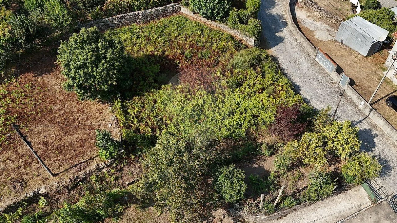 Terreno para Venda em Vila Verde e Barbudo Foto 10