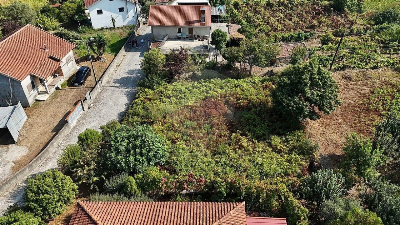 Terreno para Venda em Vila Verde e Barbudo Foto 9